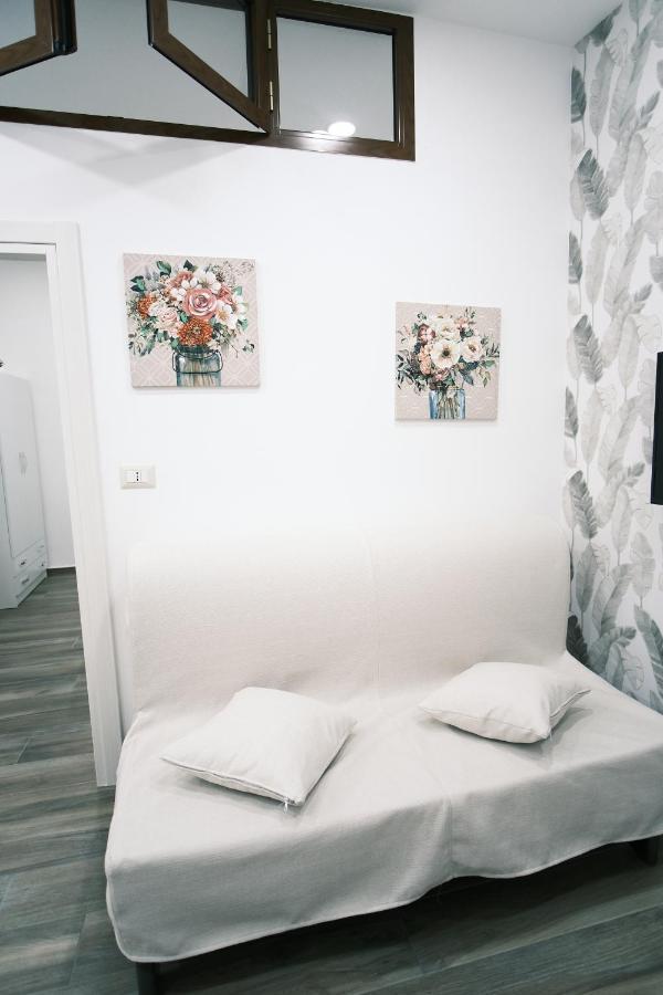 Montagnola34 - Historic Center Villa Наполи Екстериор снимка